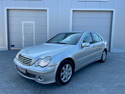 Mercedes C220 2.0 dīzelis.